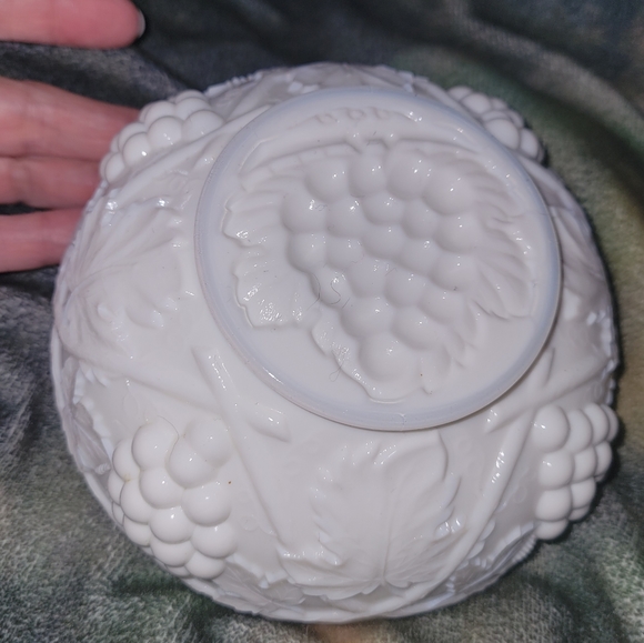 Vintage Duncan and Miller Milk Glass Bowl Grape Pattern 4" - Picture 6 of 8